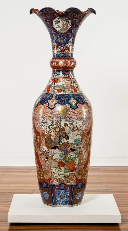 Large decorative Japanese vase