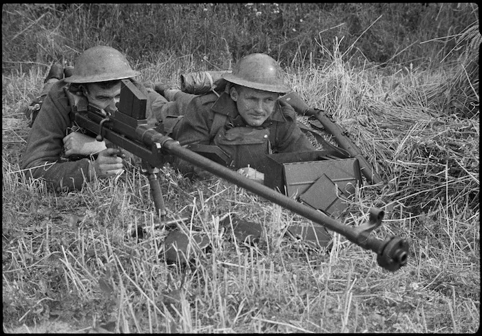 New Zealand World War II soldiers training in England, with an anti tank rifle