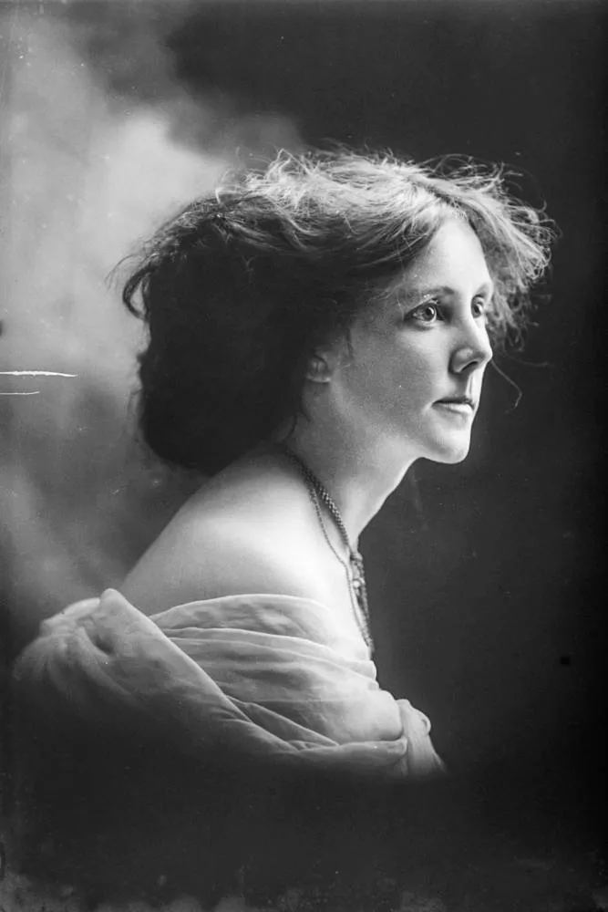 Miss Brown, 1910