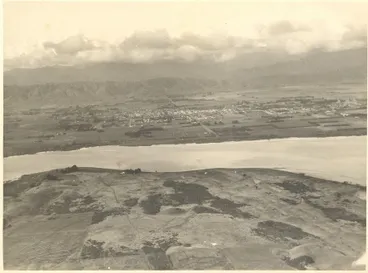 Aerial view across Lake Horowhenua to Levin, 1929 ? Image: Aerial view across Lake Horowhenua to Levin, 1929 ?