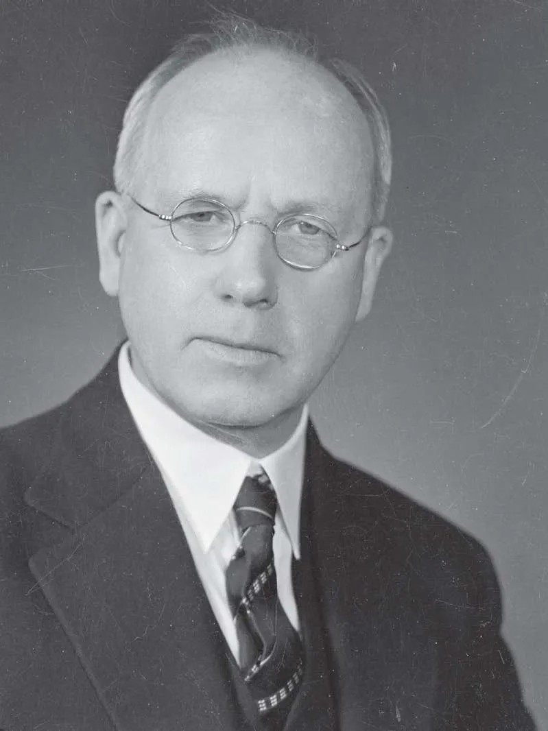 Peter Fraser, Minister of Education when the Country Library Service was established. S.P. Andrew Collection, Alexander Turnbull Library, F-20106-1/4, PAColl-3739