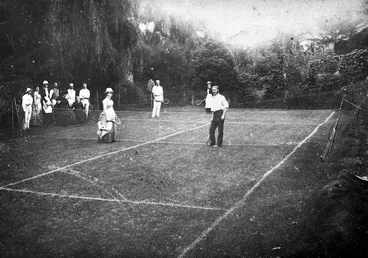 Image: [Tennis party]