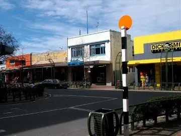Shops, southern Queen Street, Masterton : digital image