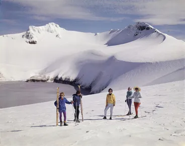 Image: Skiers at Crater Lake, Mount Ruapehu