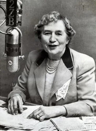 Image: Photographs: Basham, Maud Ruby (Aunt Daisy)