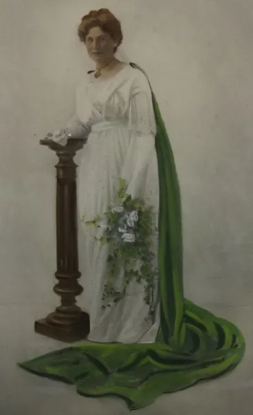 Image: Dr Margaret Cruickshank: WWI Patriotic Fundraising Carnival Queen, Waimate, 1915.