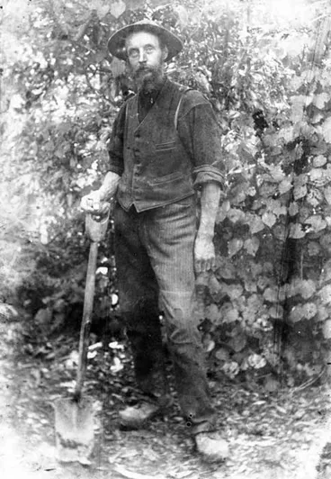 Image: Gardener on a big property