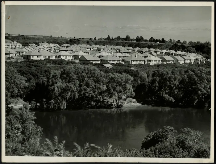 State houses at Hayes Paddock, Hamilton, with Waikato River