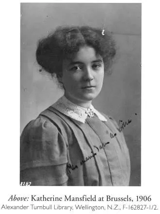 Above: Katherine Mansfield at Brussels, 1906. Alexander Turnbull Library, Wellington, N.Z., F-162827-1/2