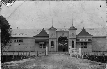 Image: Hamilton Horse Bazaar