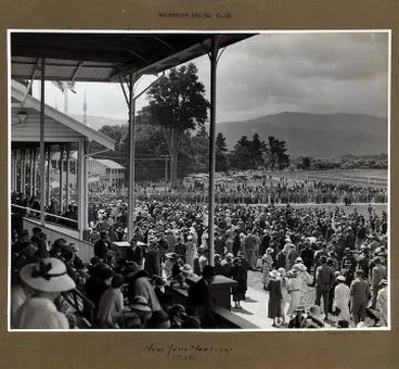 Tauherenikau Racecourse New Year meeting 1936 : Photograph Image: Tauherenikau Racecourse New Year meeting 1936 : Photograph