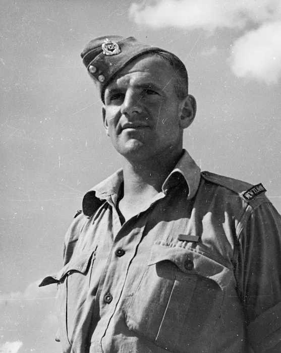 Paton, H fl 1942 (Photographer) : Keith Elliot