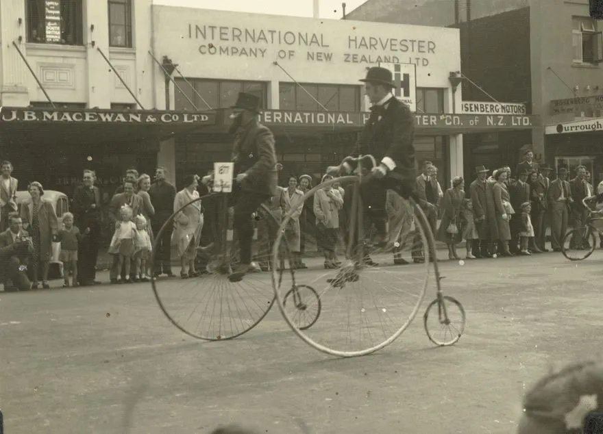 Palmerston North's 75th Jubilee celebration parade