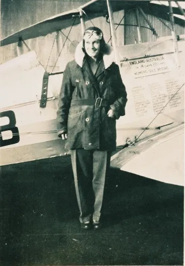 Image: Jean Batten standing next to her plane