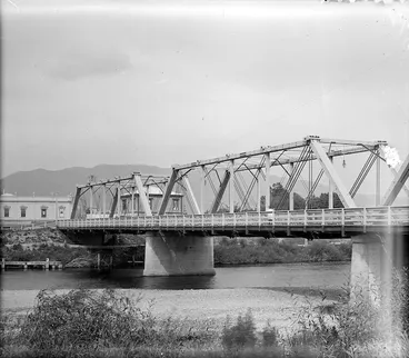 Image: Bridge over the Hutt River, Lower Hutt
