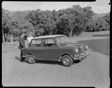 Image: Catts Patterson, Riley "Elf" at Art Gallery