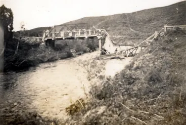 Image: Bridge repairs Kaimai Road