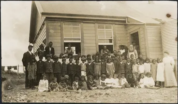 Image: Students and teachers by Tuhara Native School, Iwitea, Wairoa, northern Hawke's Bay