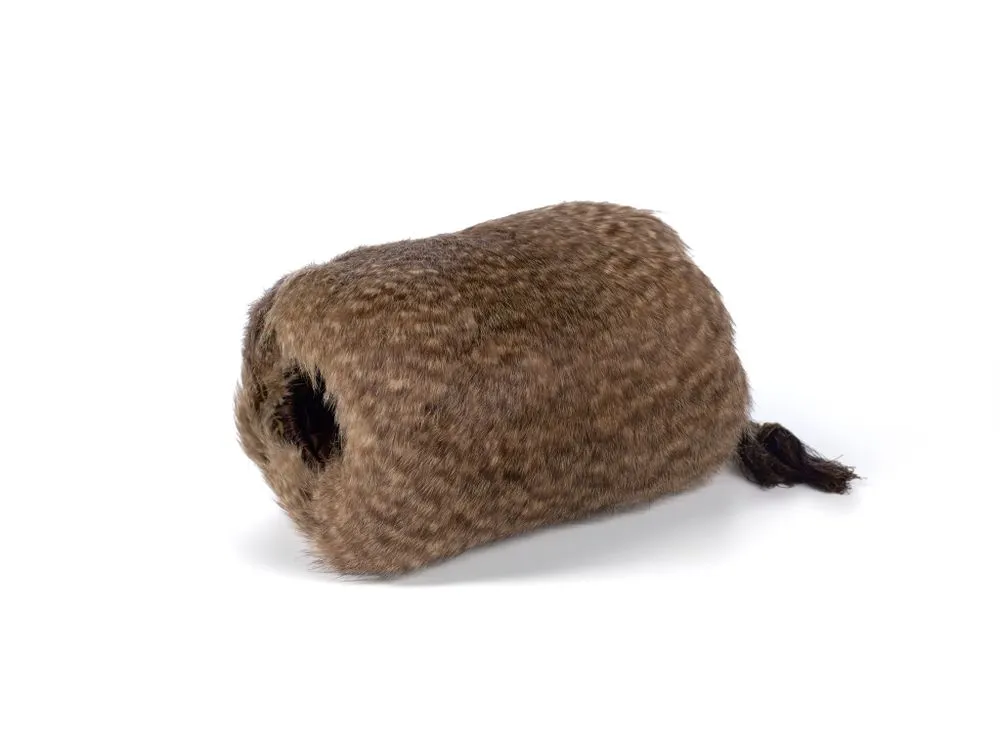 Muff, kiwi feather