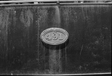 Image: Photograph of locomotive WW 491