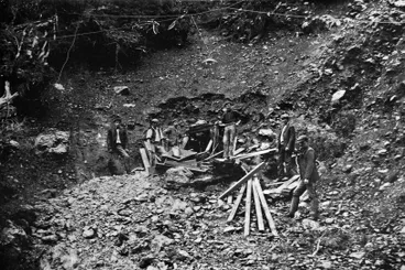 Image: The cross drive put in the side of the tunnel