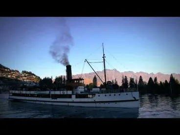 Image: Lumsden, steaming ahead - Roadside Stories