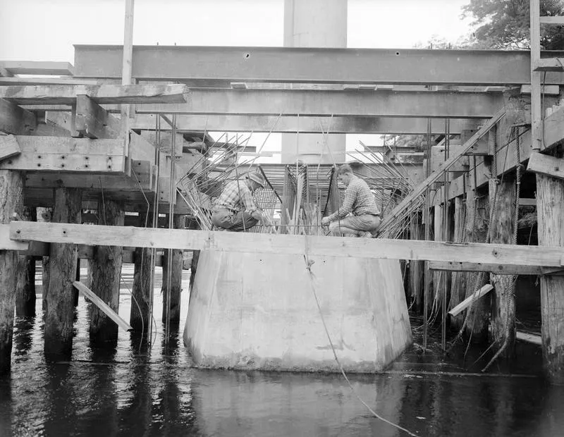 Lowering the railway line