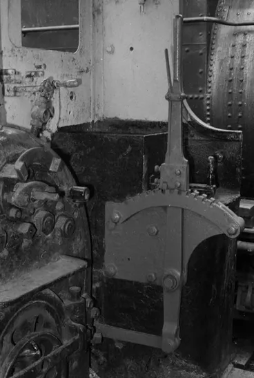 Image: Photograph of interior of cab of a D 170 locomotive.