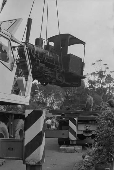 Image: Photograph of Orenstein & Koppel locomotive