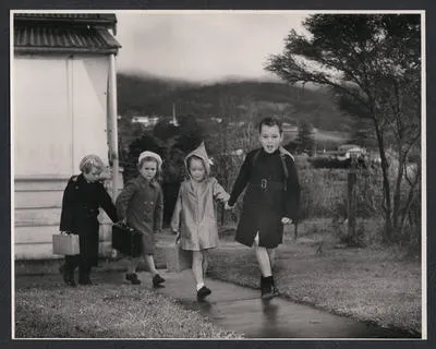 Robyn Scott (primer 2) escorts her three neighbouring friends (primer 1's)