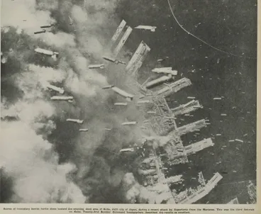 Image: Great bombing offensive against Japan: American Superforts rain bombs on large enemy cities