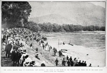 Image: The annual regatta held at Ngāruawāhia last Saturday: the scene on the banks of the Waikato River while one of the Māori canoe hurdle races was proceeding