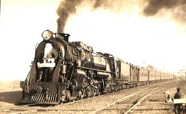 Image: New Zealand Railways locomotive, K 4-8-4 class; number 900; first of this class.