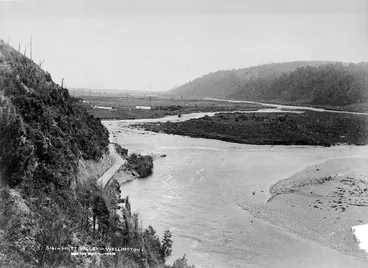 Image: Burton Brothers, 1868-1898 (Firm, Dunedin) :Photograph of Hutt Valley