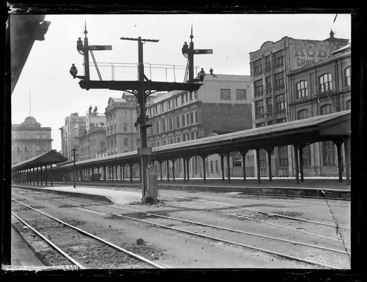 Queen Street Railway Station, Auckland Central