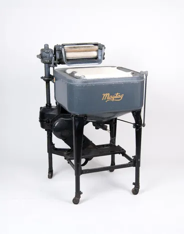 Image: Wringer Washing Machine Maytag