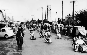 Image: Trolley Derby Race