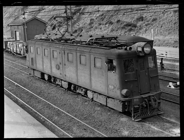 ED class electric locomotive 108, Paekākāriki, 1947