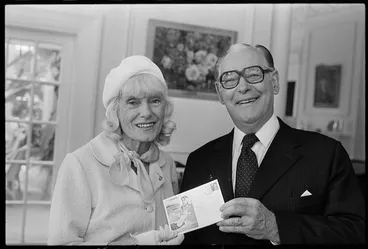 Image: Aviator Jean Batten with Governor General Sir Keith Holyoake
