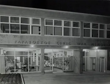 Image: New library, Papatoetoe, 1956