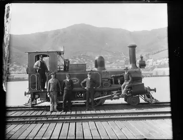 Image: "D" Class steam locomotive, New Zealand Railways no 18, 2-4-0T