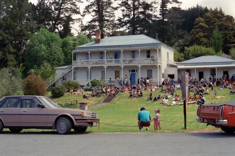 Puhoi Hotel and former stables, 1987