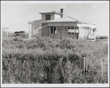 Image: Castor Bay Battery north gun emplacement, 1944