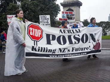 Image: Anti 1080 protest at Parliament