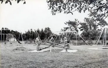 Image: Children's playing area in Burling Park in Roberts Road: Photograph