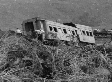 Image: Tangiwai railway disaster - Tangiwai disaster