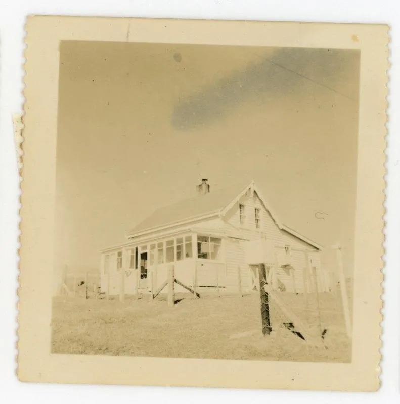 Photograph: Assistant keepers house, Portland Island