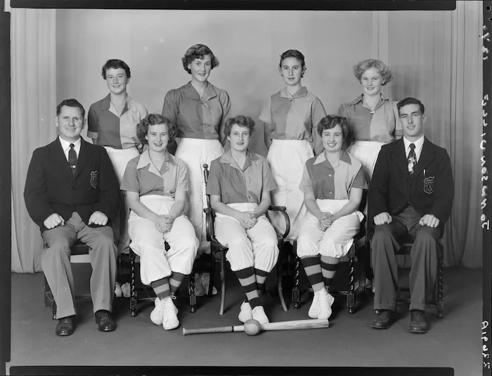 Softball team, Johnsonville, Wellington