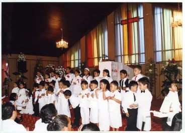 Image: Children perform at Glen Eden Pacific Islanders Church during a White Sunday service, 2002