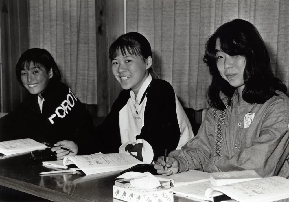Japanese students Yuki Kimura, Naoko Toki and Kaya Fukuhara visit Upper Hutt.